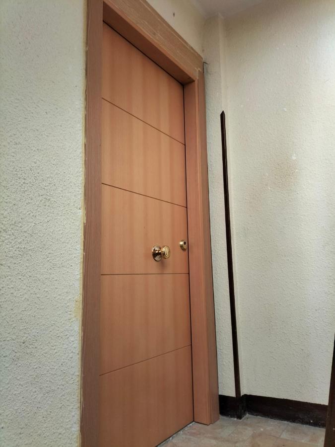 Habitaciones Valen Сарагоса Екстер'єр фото